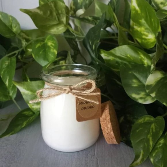 Midnight Orchid Scented Candle 6oz - Picture 2 of 5